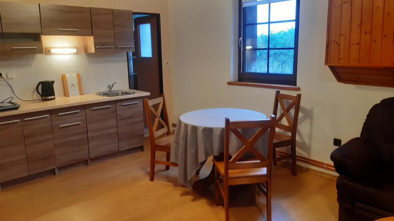 Budha Apartma Jirikov  Luaran gambar